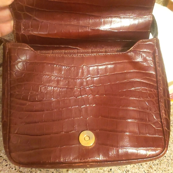 COPY - VINTAGE Salvatore Ferragamo Embossed Made In Italy Purse - Picture 12 of 16